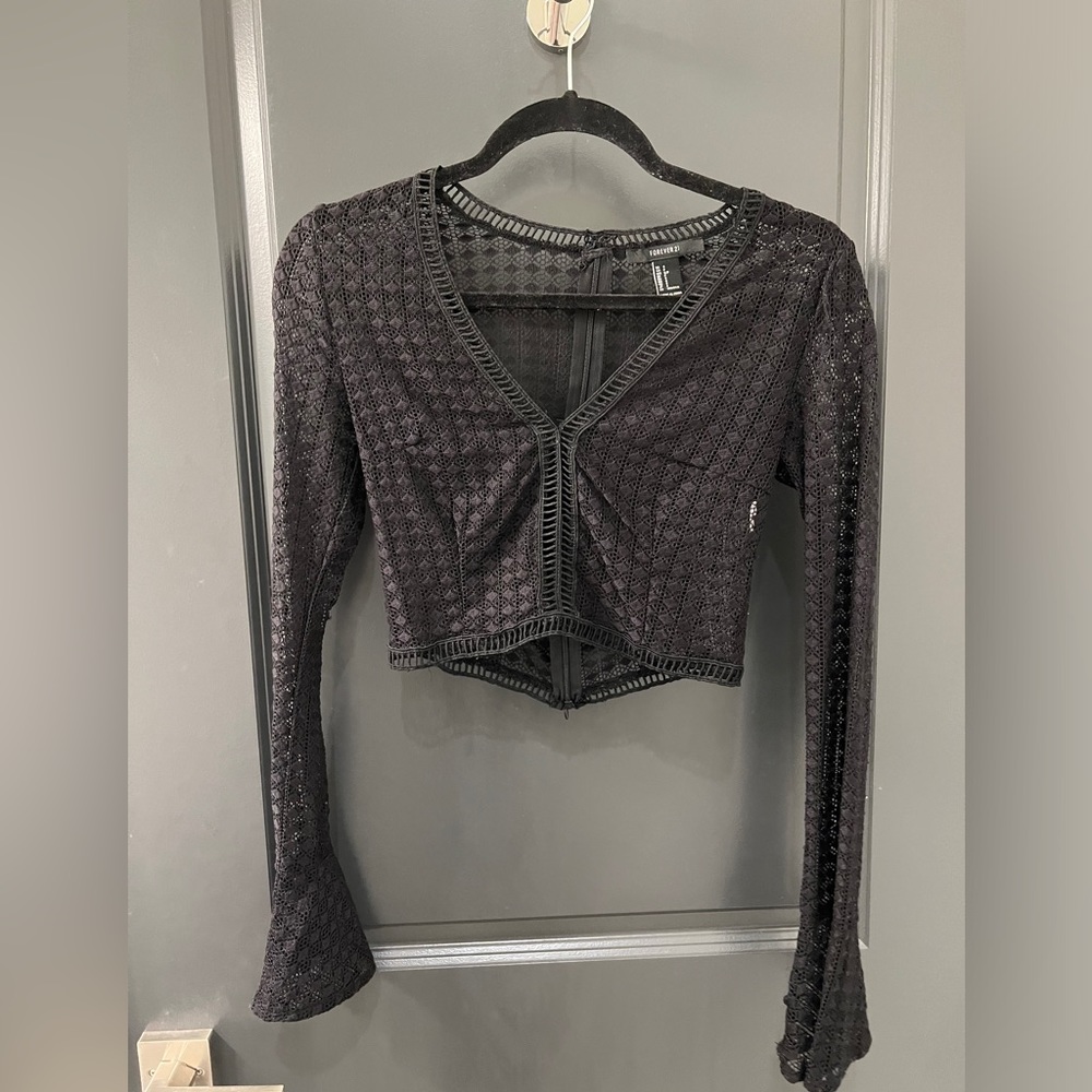 Black cut out crop top size small